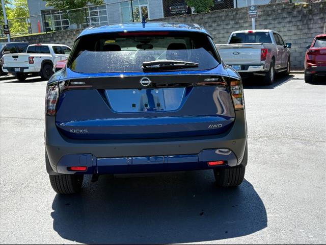 2025 Nissan Kicks SV