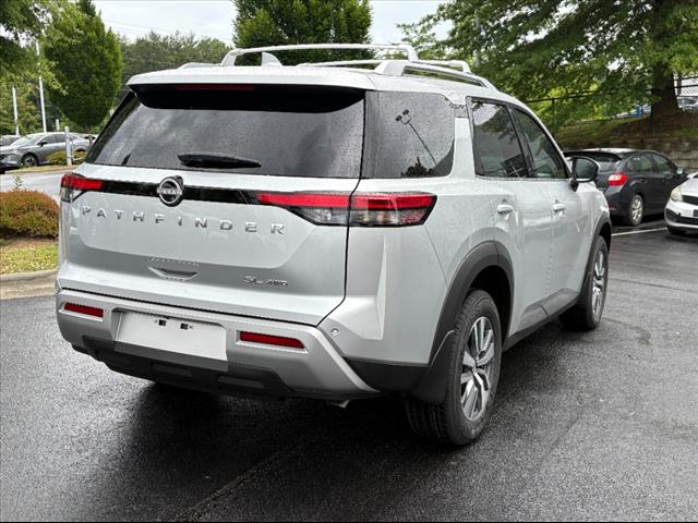 2025 Nissan Pathfinder SL