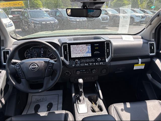 2025 Nissan Frontier SL