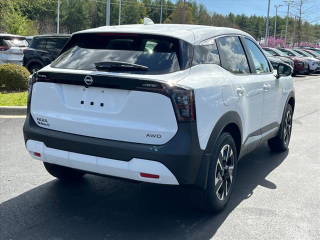 2025 Nissan Kicks SV