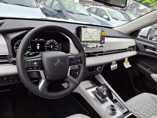 2025 Mitsubishi Outlander PHEV SEL