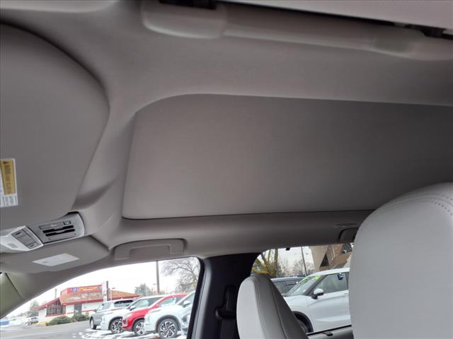 2025 Mitsubishi Outlander PHEV SEL
