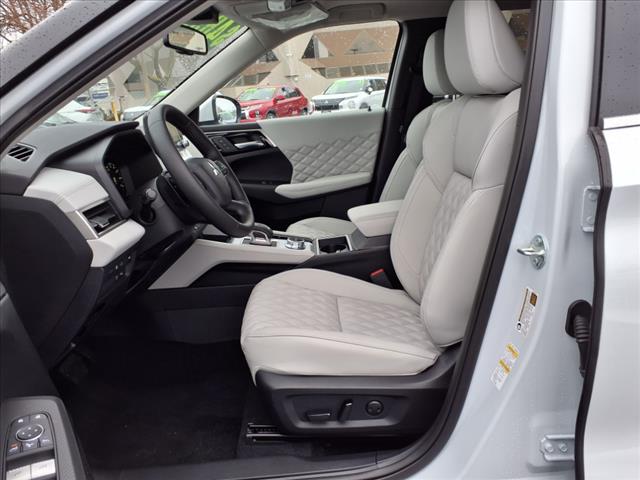 2025 Mitsubishi Outlander PHEV SEL