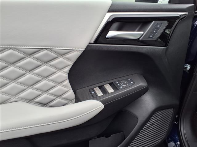 2025 Mitsubishi Outlander PHEV SEL