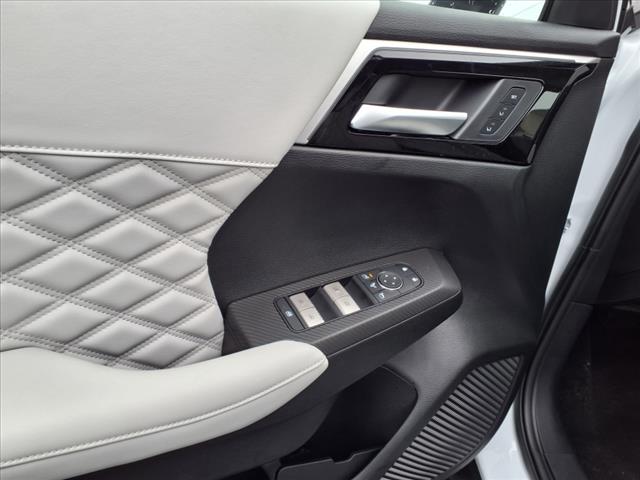 2025 Mitsubishi Outlander PHEV SEL