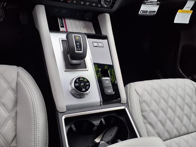 2025 Mitsubishi Outlander PHEV SEL