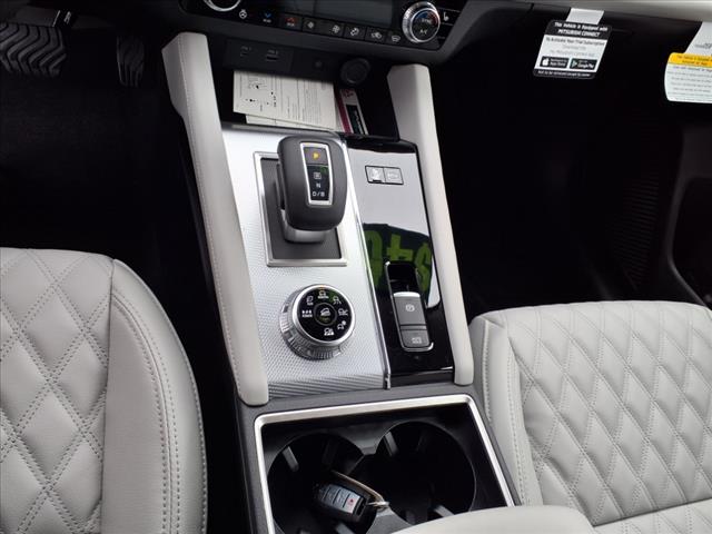2025 Mitsubishi Outlander PHEV SEL
