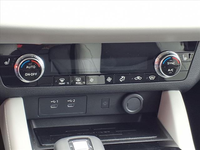 2025 Mitsubishi Outlander SE Tech Pkg AW