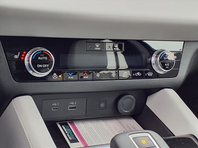 2025 Mitsubishi Outlander PHEV SEL