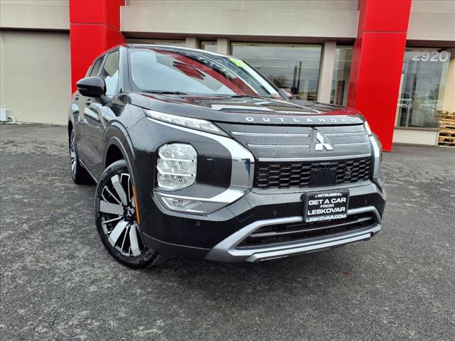 2025 Mitsubishi Outlander SE Tech Pkg AW
