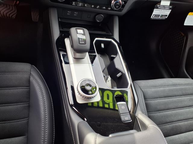 2025 Mitsubishi Outlander SE Tech Pkg AW