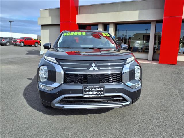 2025 Mitsubishi Outlander SE Tech Pkg AW