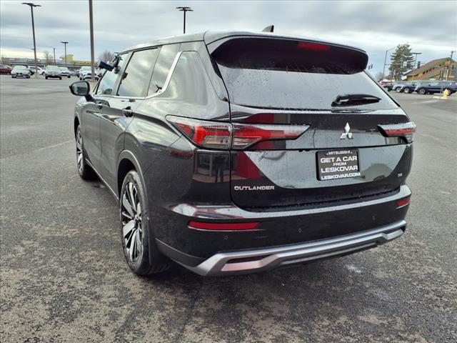 2025 Mitsubishi Outlander SE Tech Pkg AW