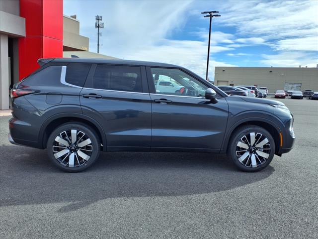 2025 Mitsubishi Outlander SE Tech Pkg AW