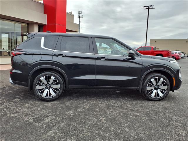2025 Mitsubishi Outlander SE Tech Pkg AW