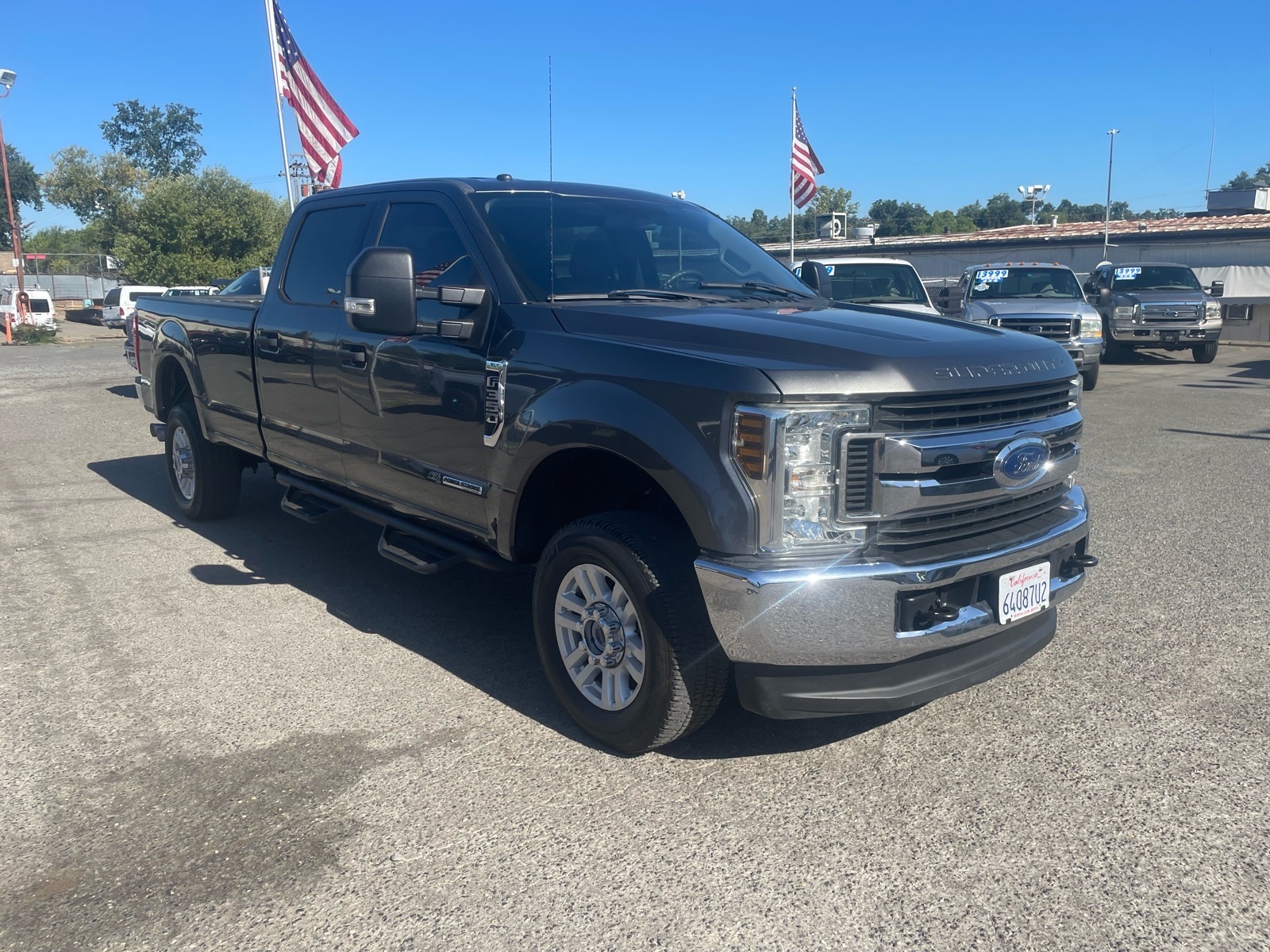 View vehicle photo 2