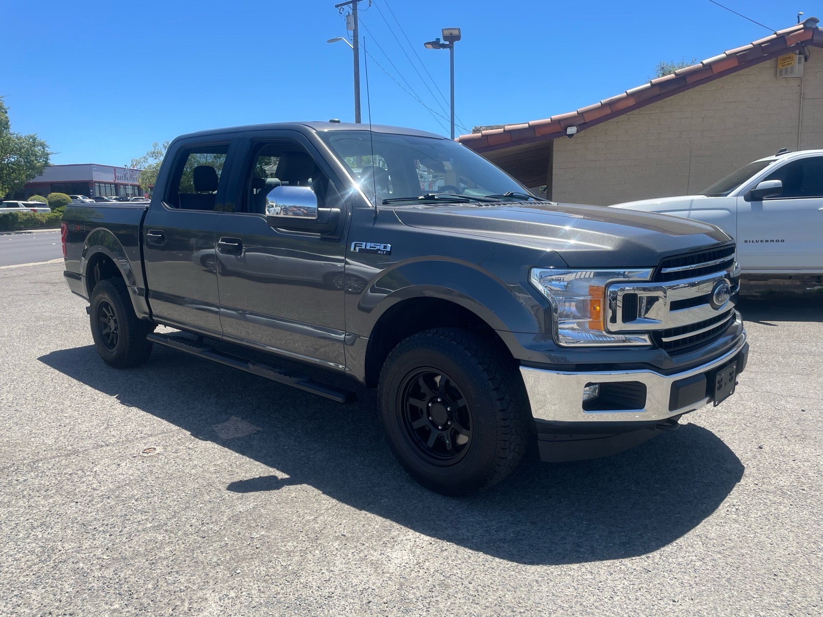 View vehicle photo 2