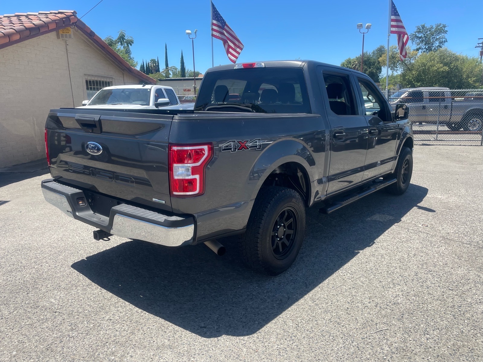 View vehicle photo 4