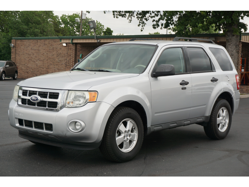 2010 Ford Escape XLT - main photo