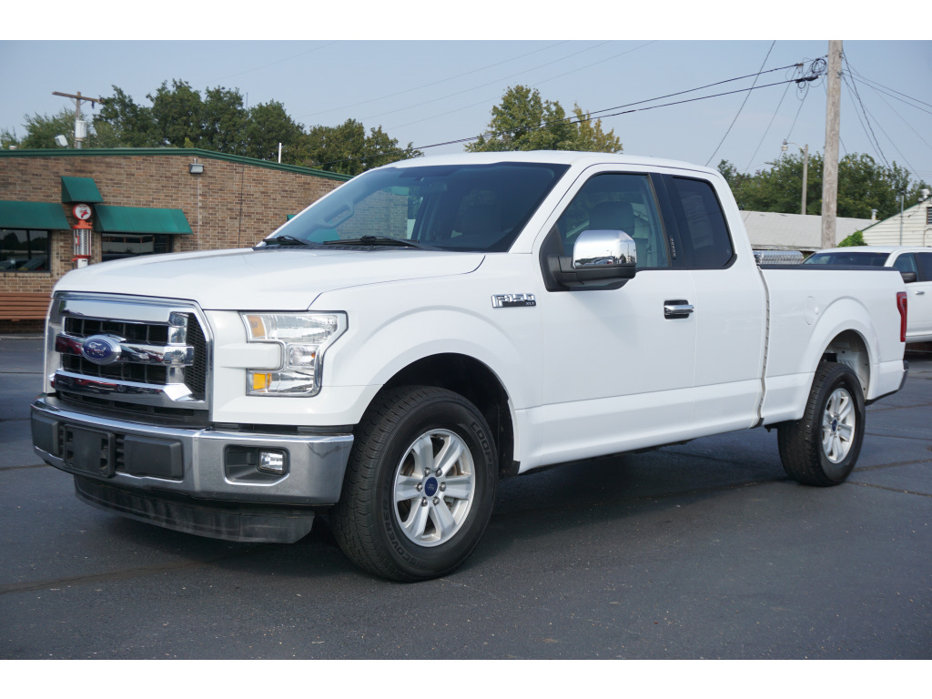 2015 Ford F-150 XLT - main photo