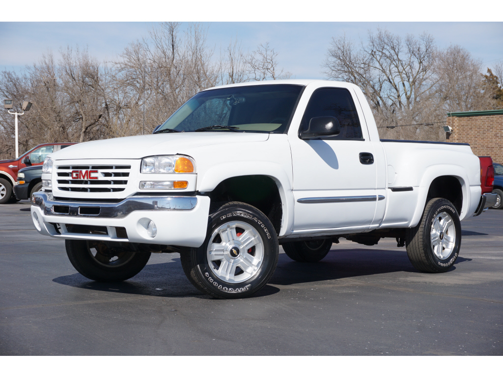2004 GMC 1500 Sierra Base - main photo