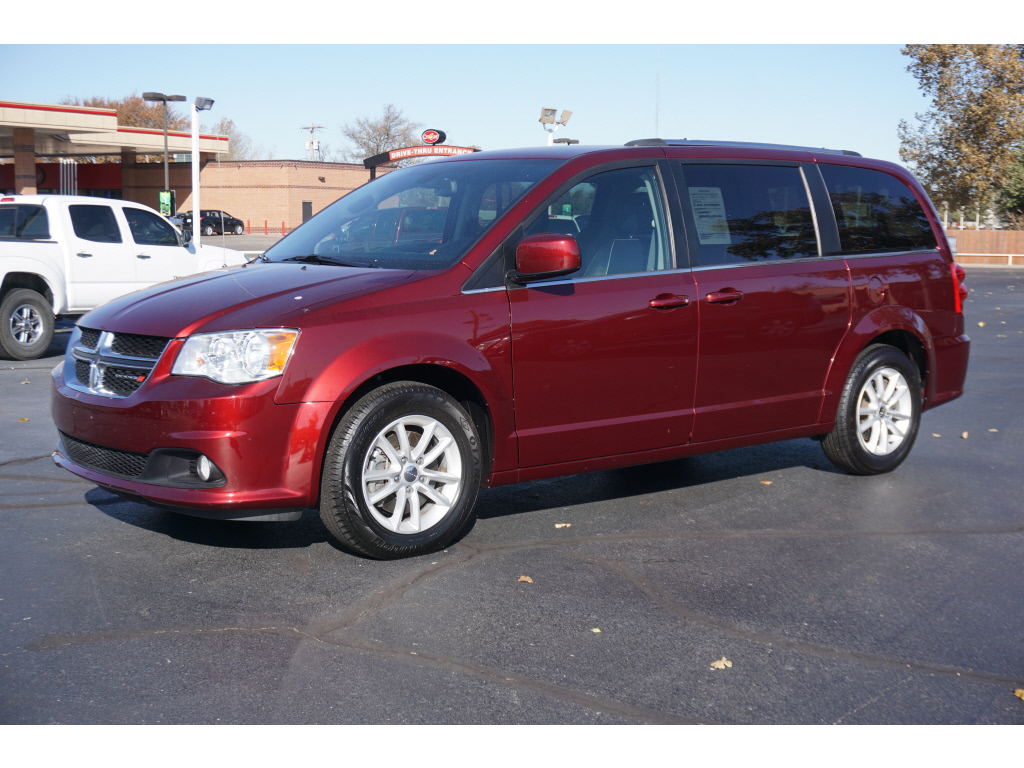 2018 Dodge Grand Caravan SXT - main photo