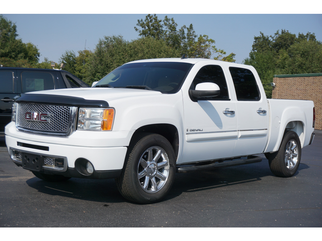 2008 GMC Sierra 1500 Denali - main photo