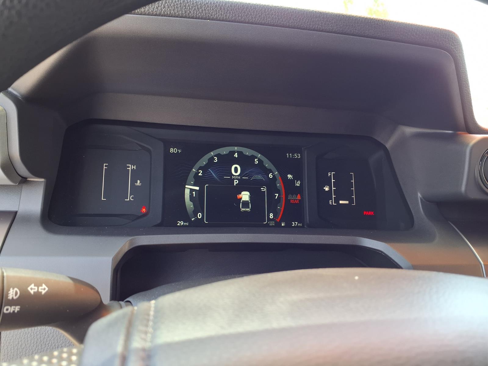 2025 Toyota Tacoma SR5 - Photo 12