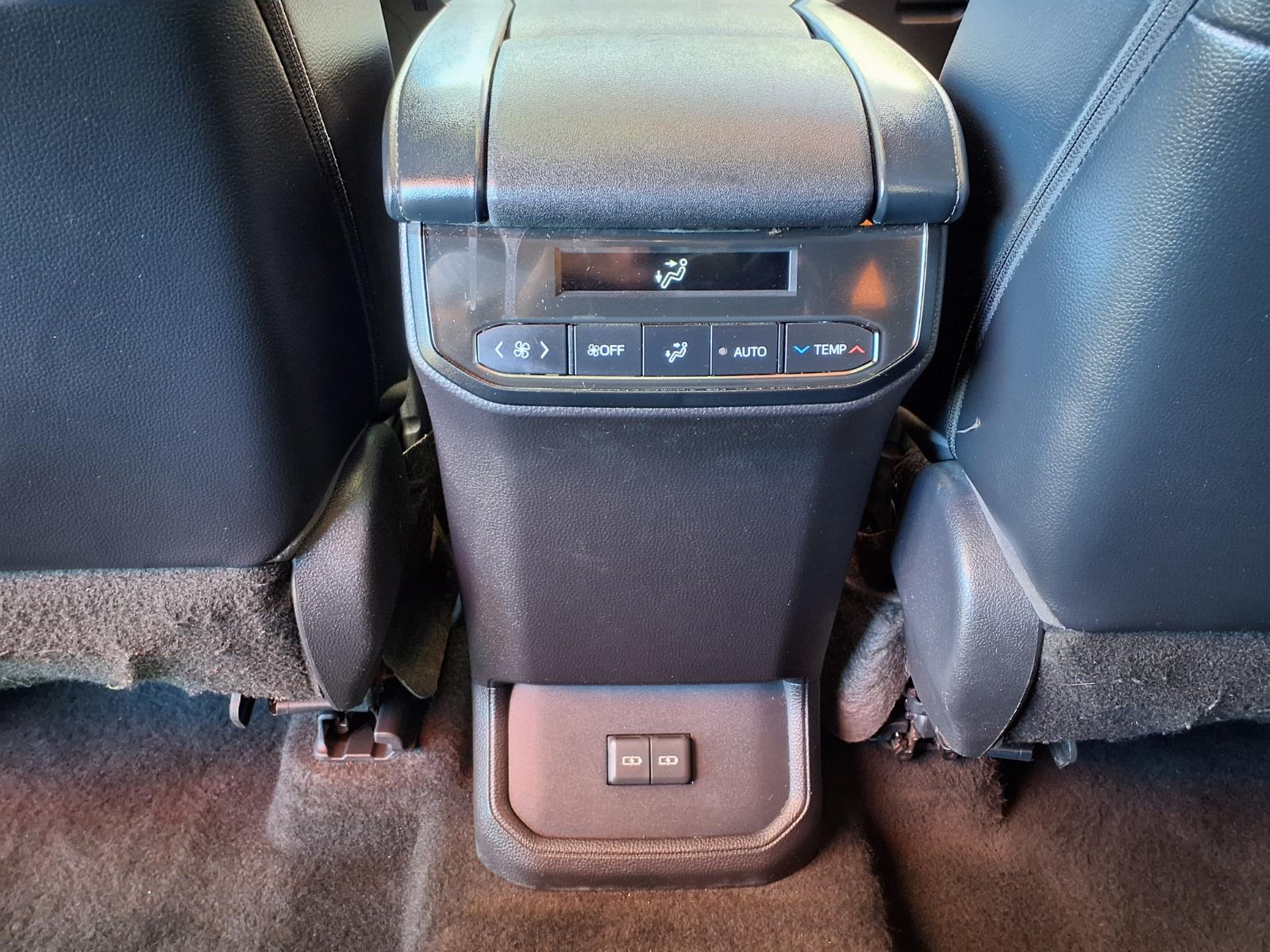 Used 2023 Toyota Highlander SUV
