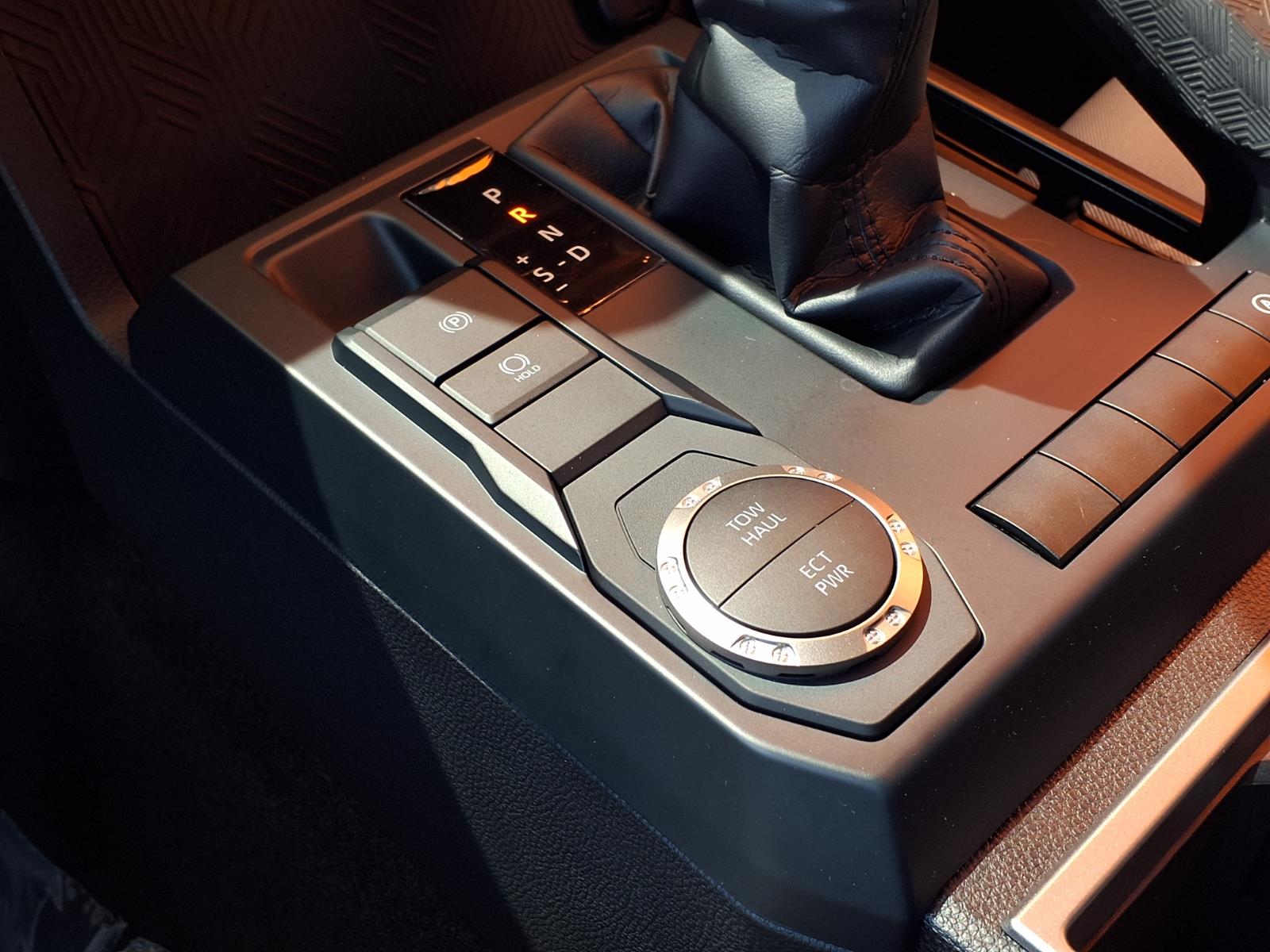 2025 Toyota Tacoma SR5 - Photo 16
