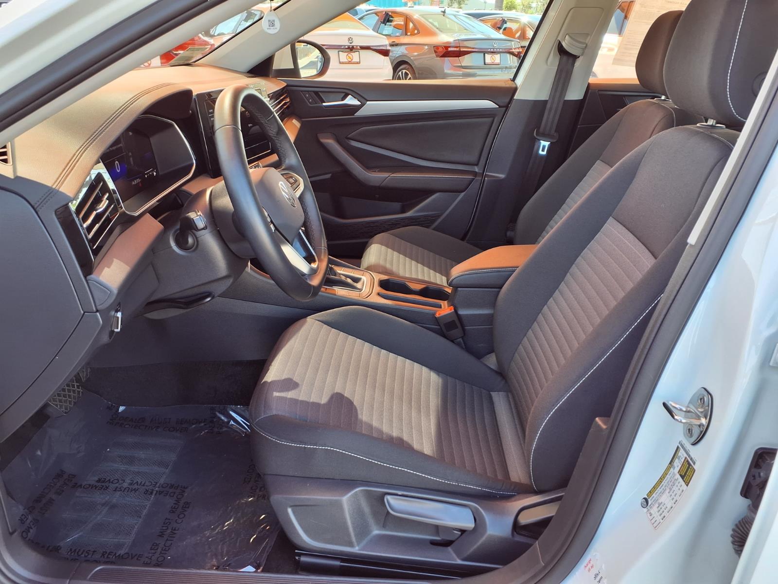 Used 2025 Volkswagen Jetta Sedan