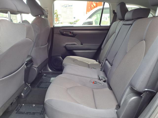 2022 Toyota Highlander LE