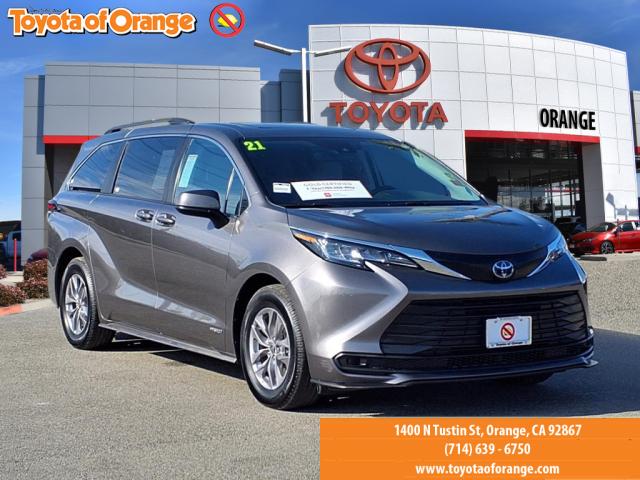 2021 Toyota Sienna LE 8-Passenger
