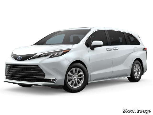 2022 Toyota Sienna XLE 7-Passenger