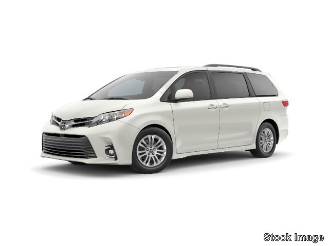 2018 Toyota Sienna XLE 8-Passenger