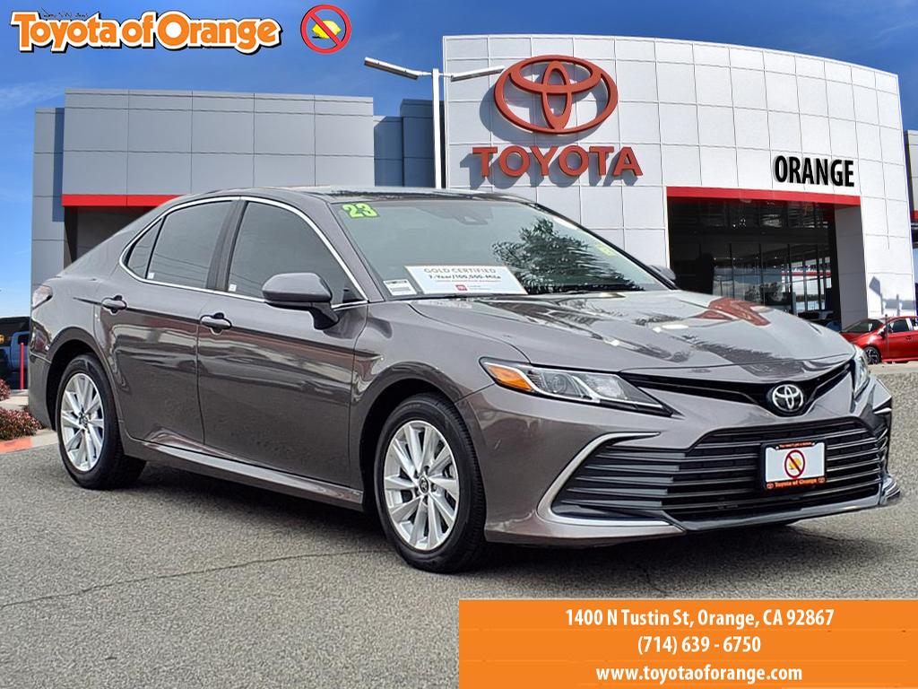 2023 Toyota Camry LE's photo