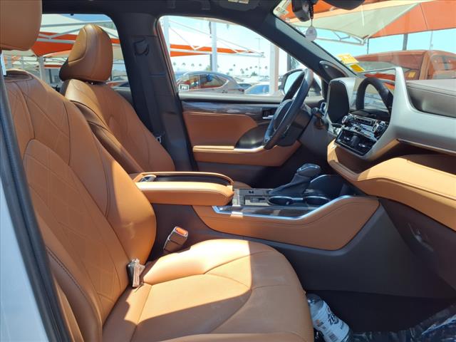 2022 Toyota Highlander Platinum