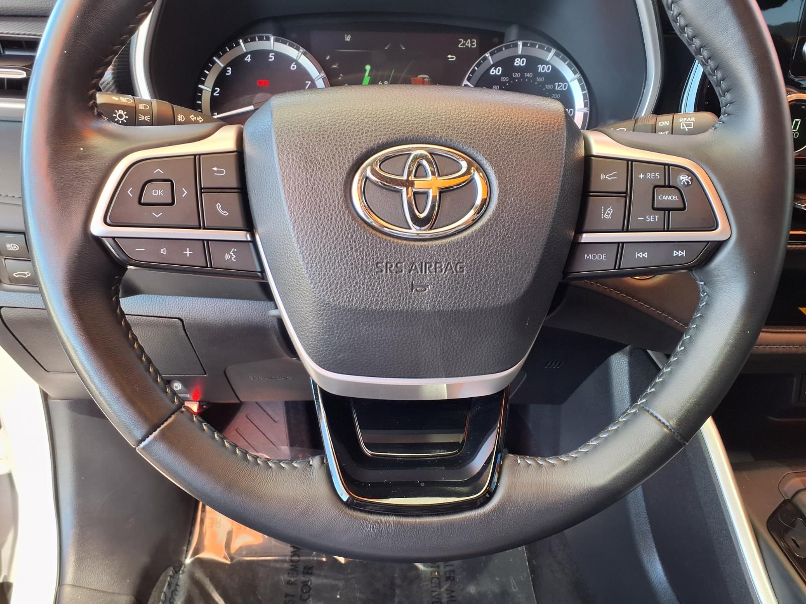 Used 2023 Toyota Highlander SUV