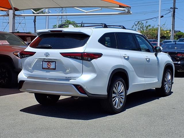 2022 Toyota Highlander Platinum