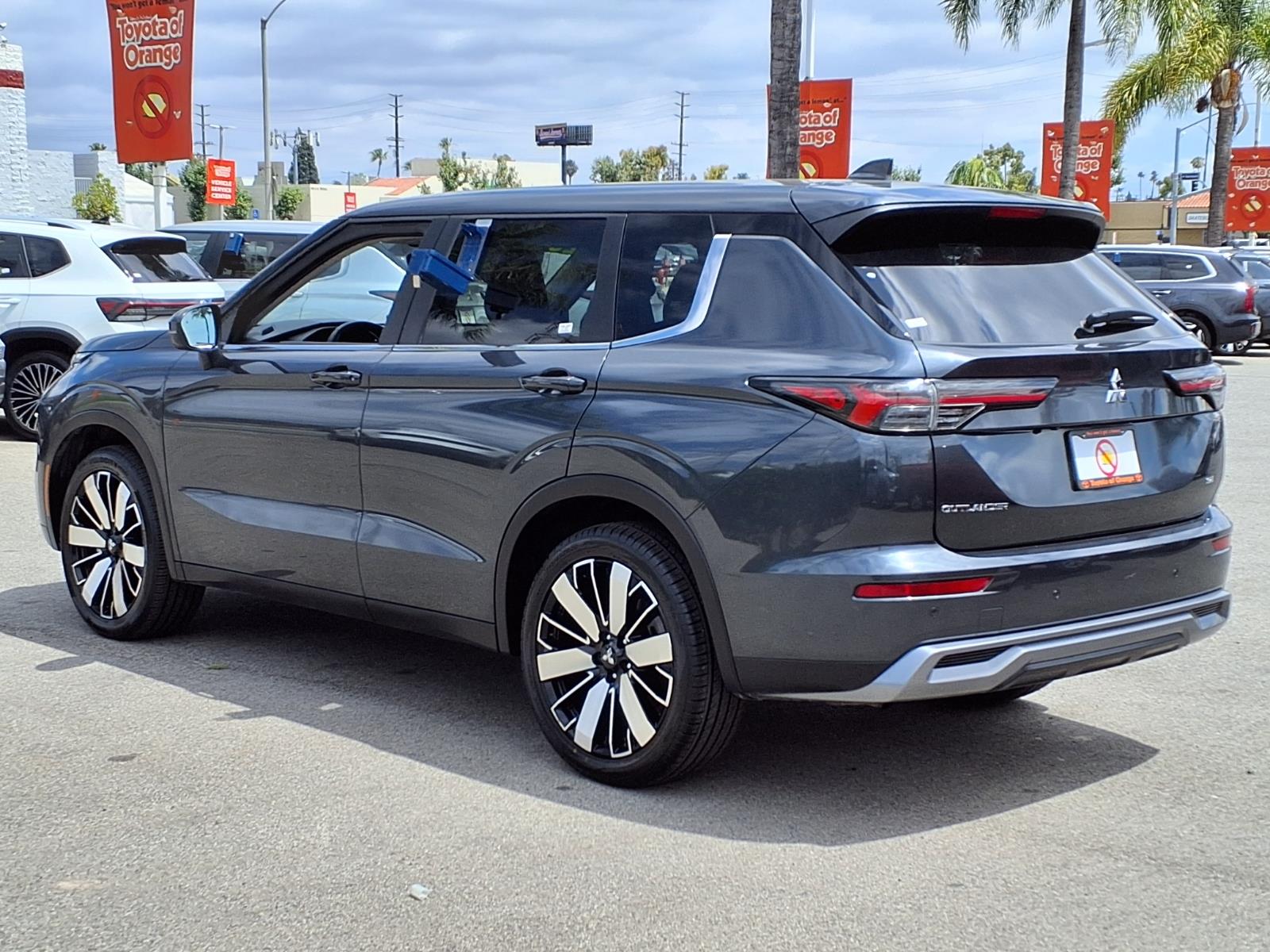 Used 2025 Mitsubishi Outlander SUV