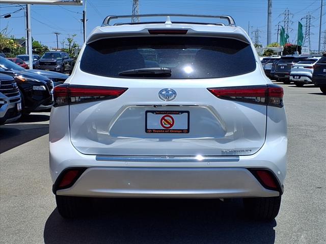 2022 Toyota Highlander Platinum