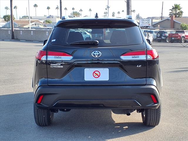 2024 Toyota Corolla Cross LE