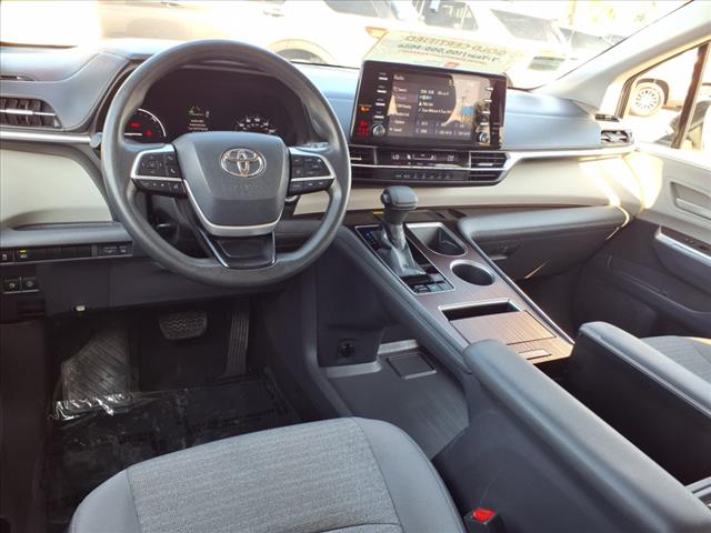 2021 Toyota Sienna LE 8-Passenger
