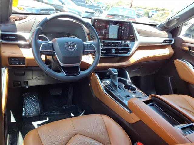 2022 Toyota Highlander Platinum