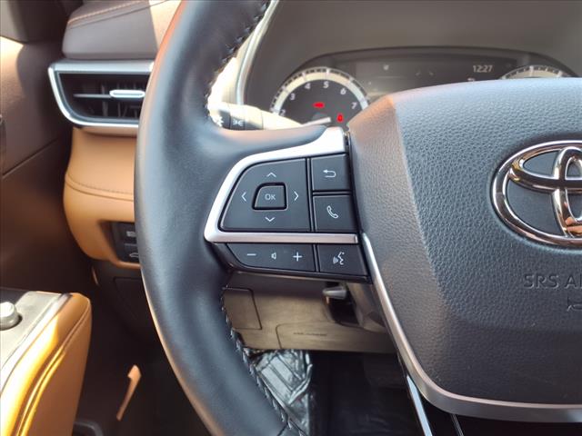 2022 Toyota Highlander Platinum