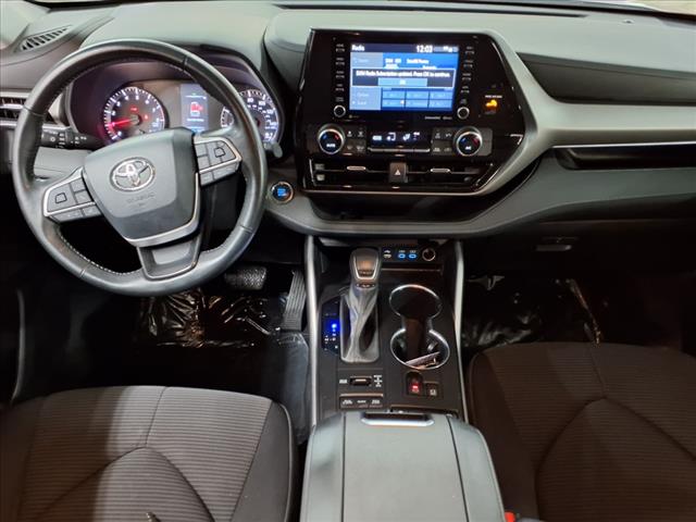 2022 Toyota Highlander LE