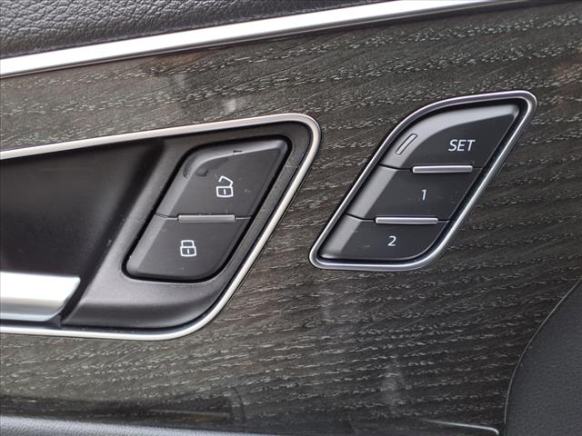 2021 Audi Q7 45 Premium Plus quattro