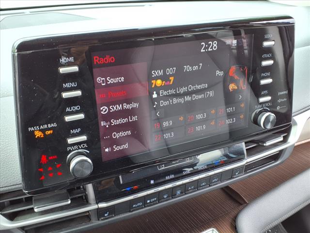 2023 Toyota Sienna XLE