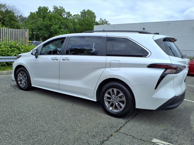 2023 Toyota Sienna XLE
