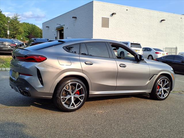 2024 BMW X6 M60i